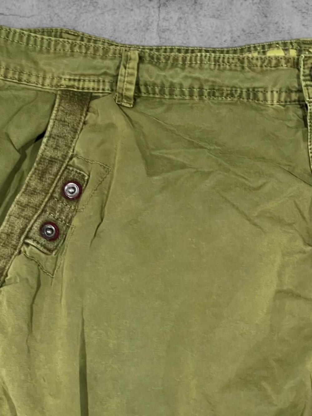 Galaxy Original Green Cargo Shorts, Size 38 Y2K Retro Baggy Style - Picture 4 of 8